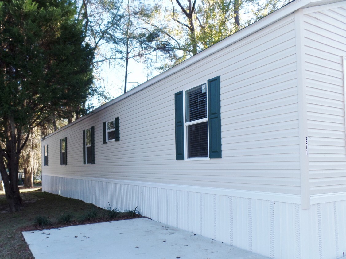 Building Photo - 371 Bayhead Dr