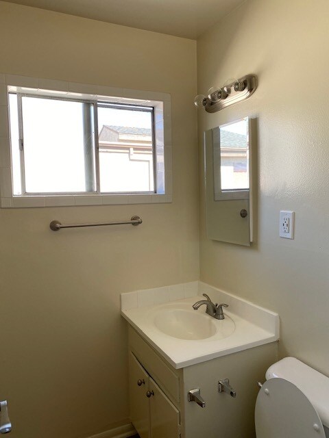 Bathroom - 17030 Yukon Ave