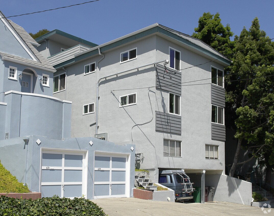 Foto del edificio - 633 Valle Vista Ave