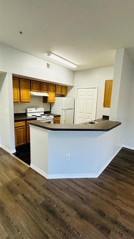 Building Photo - 6059 Westgate Dr