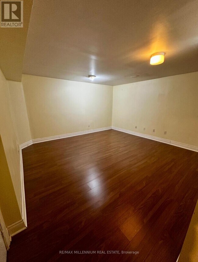 Building Photo - 74 Shady Pine Cir
