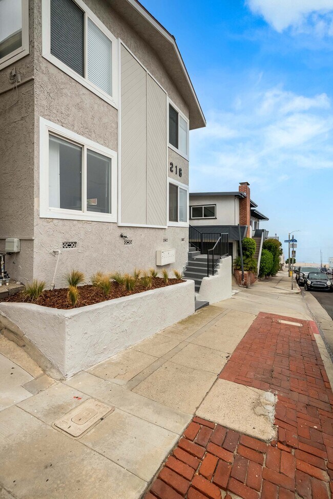 Front of Building - 216 Rosecrans Ave