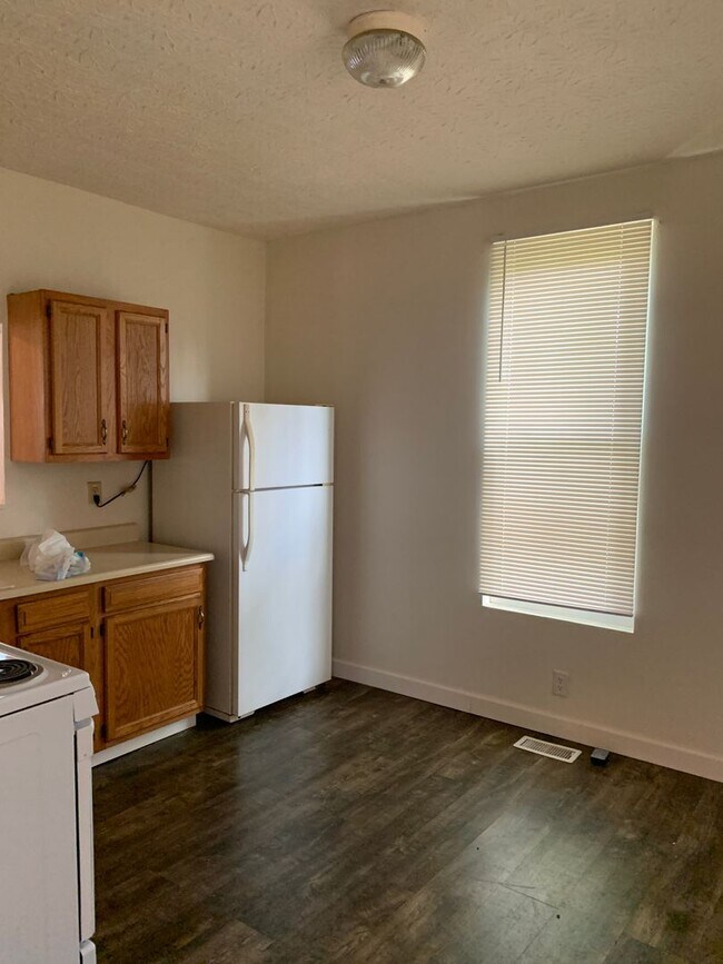 Foto del edificio - 404 Young St