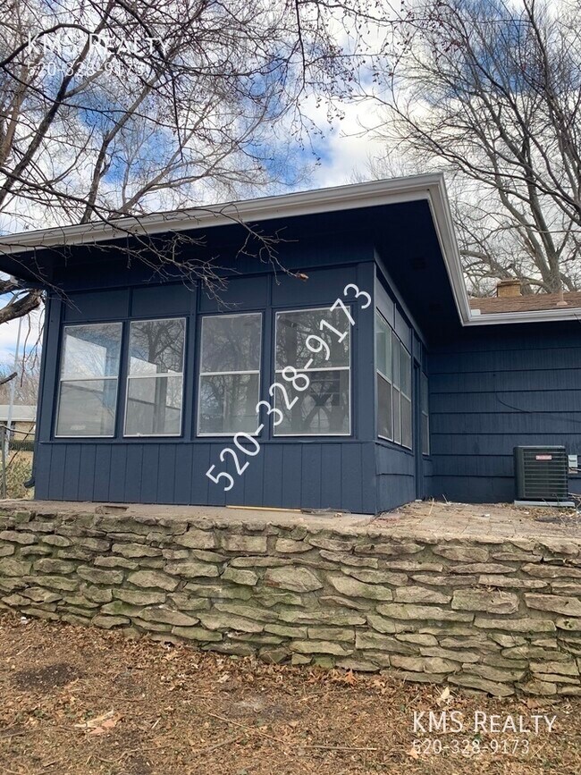 Building Photo - 4312 Claremont Ave