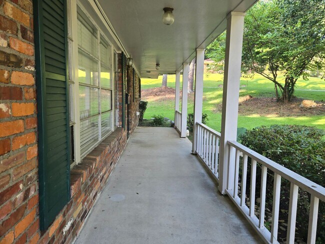 Building Photo - 111 Easthaven Rd