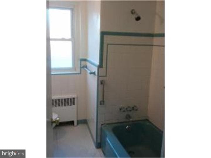 Primary Photo - 934 E Hortter St