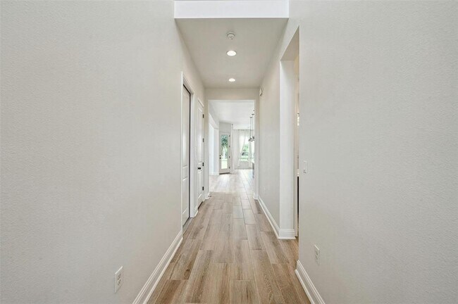 Building Photo - 7032 Calpe Dr