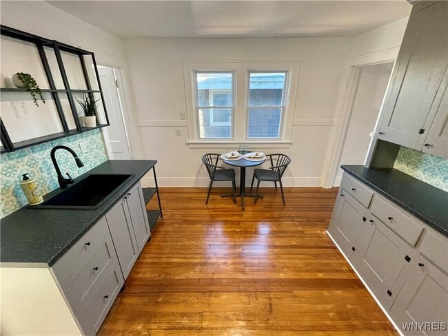 Building Photo - 434 23rd St