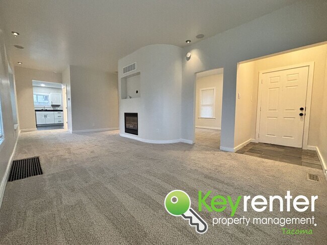 Foto del edificio - Newly Remodeled 2-Bedroom, 2-Bath Tacoma Home with Finished Basement, Large Backyard, and Detache...