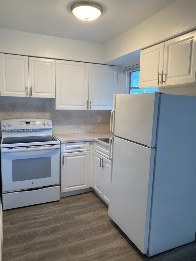 Foto del edificio - 126 SE 9th St