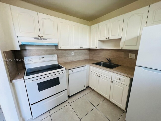 Building Photo - 2050 NW 89th Ave