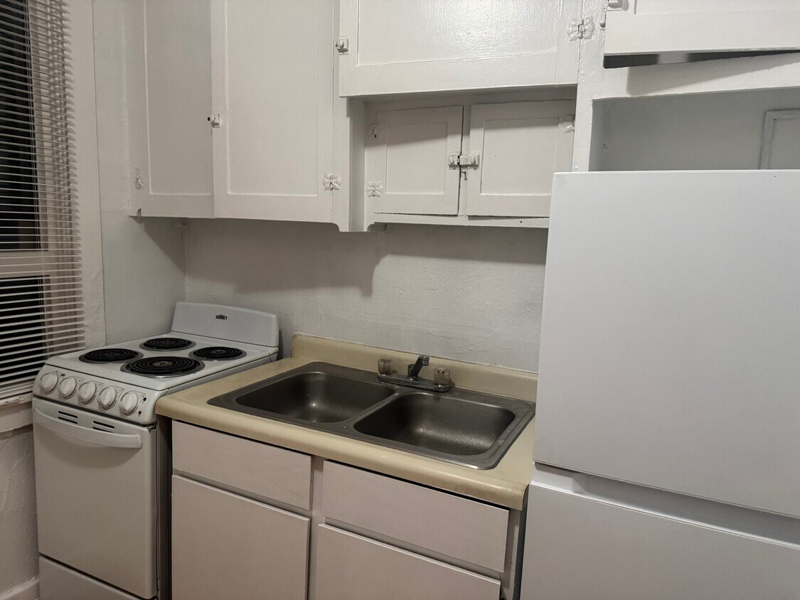 Foto principal - 521 E 21st St