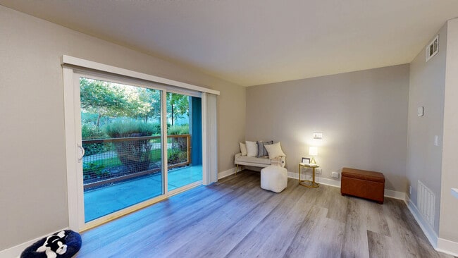 Interior Photo - CitySouth