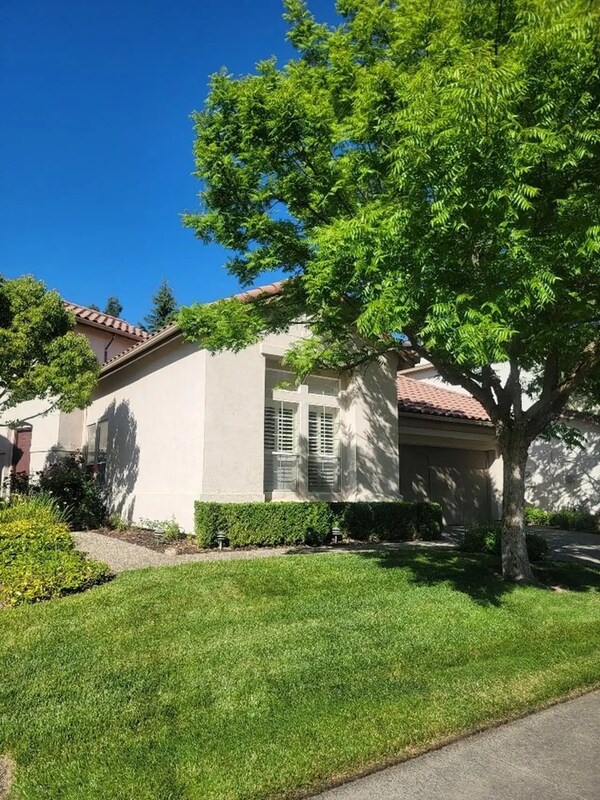 Foto del edificio - 1492 Berriedale Ct