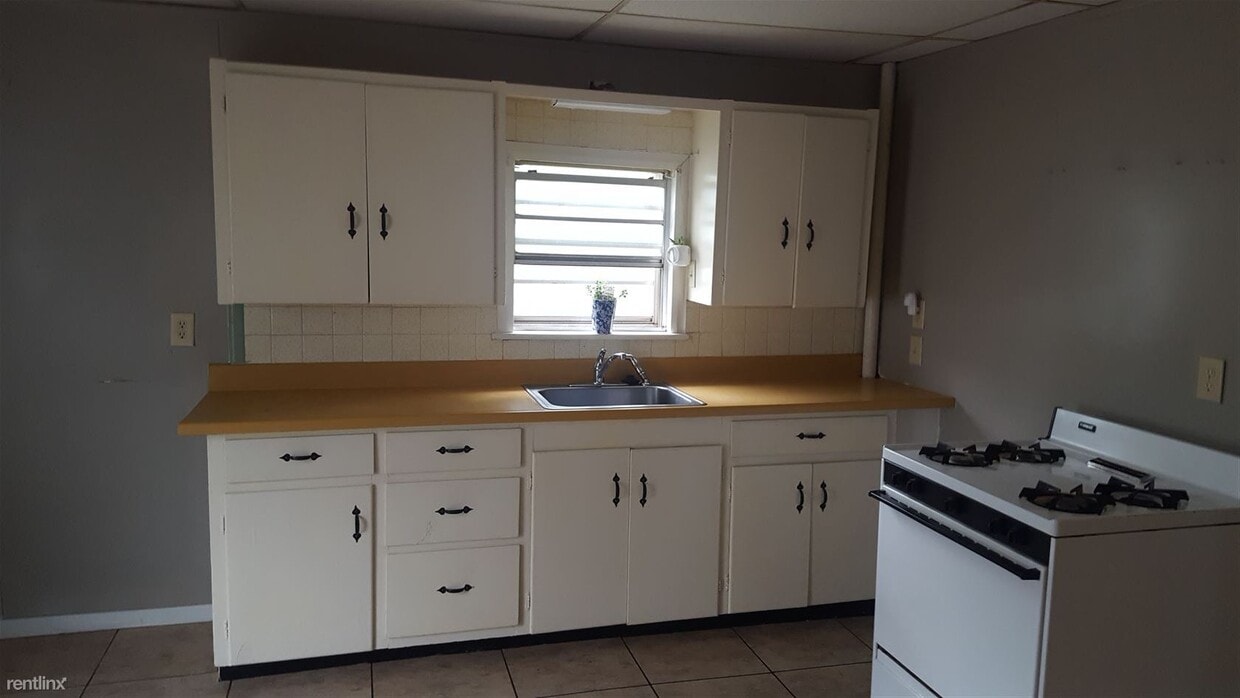 Building Photo - 1 br, 1 bath Duplex - 1925 N Market St