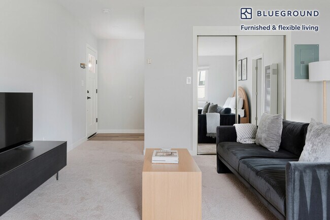 Foto del edificio - 838 Roble Ave