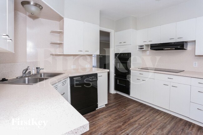 Foto del edificio - 1624 Oakland Blvd