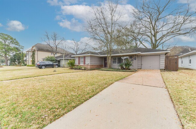Building Photo - 4615 Braeburn Dr