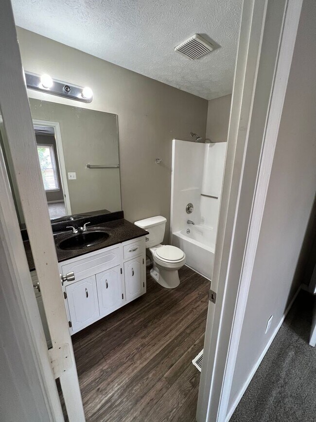 Foto del edificio - 3 Bedroom Home close to I24