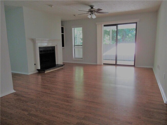 Building Photo - 1503 Wynnes Ridge Cir SE