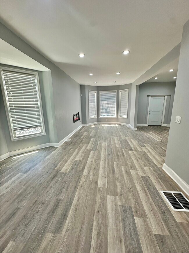 Foto del edificio - 2720 W Harrison St