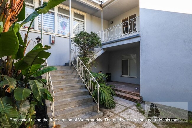 Foto del edificio - Gorgeous Remodeled Condo in Bixby Knolls