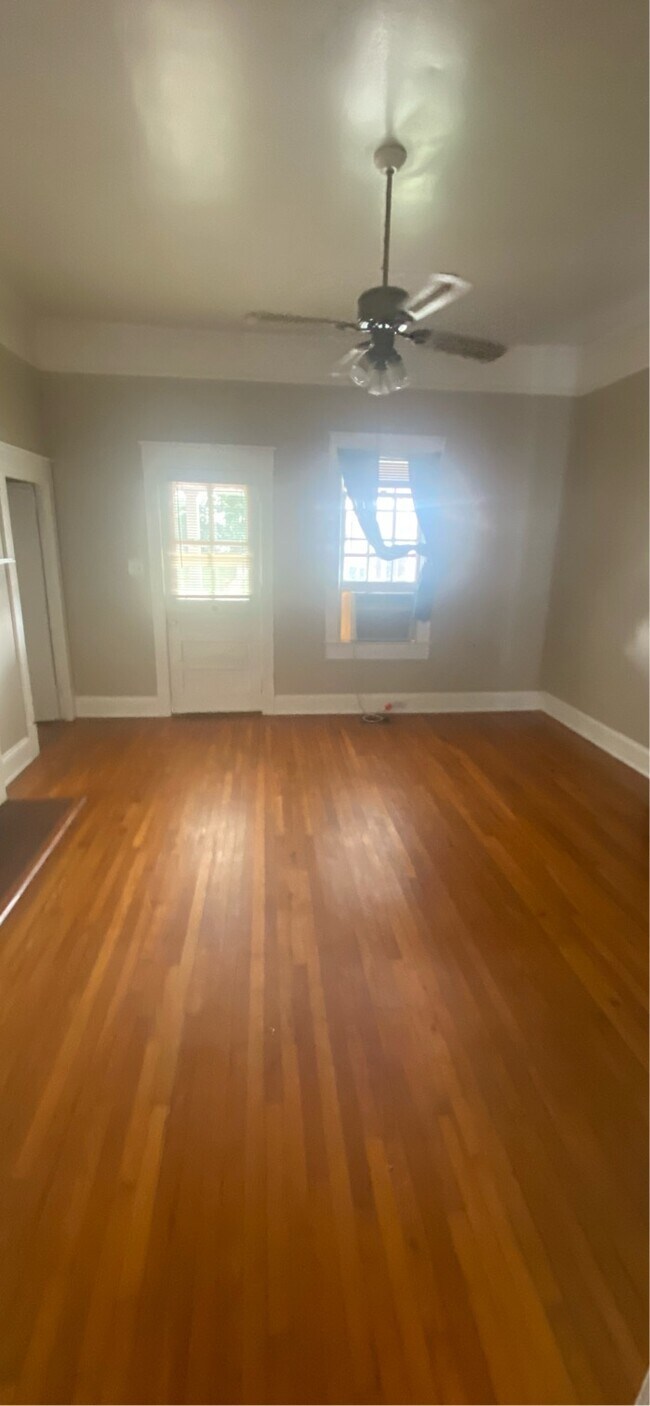 Building Photo - 218 Merriman Ave