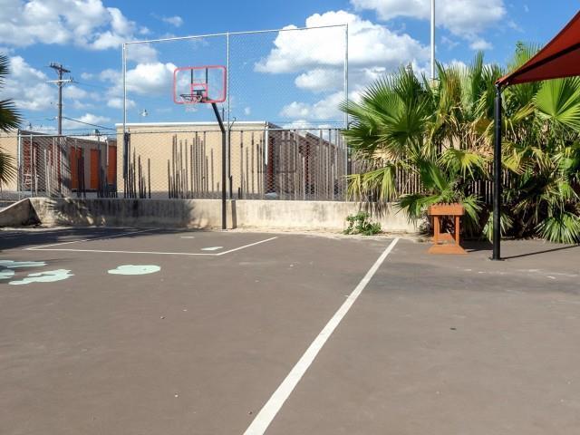 Building Photo - 11838 Parliament St