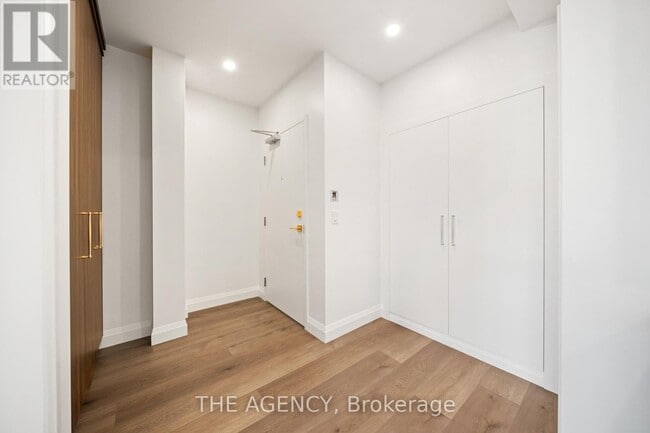 Photo du bâtiment - 153 Main St E