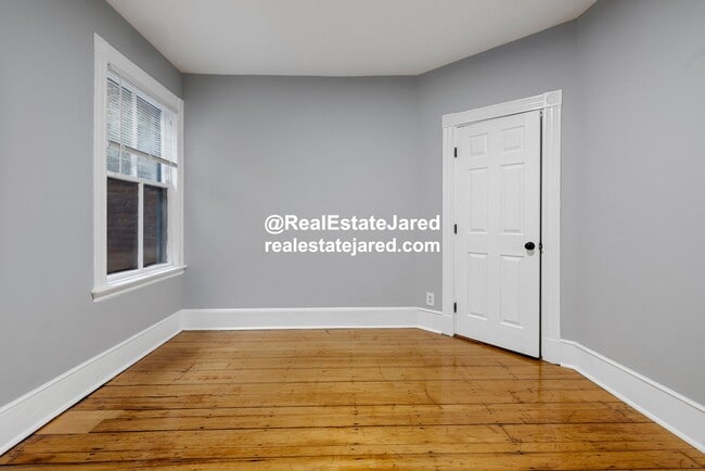 Foto del edificio - 9/1/25 Renovated 4BR near Northeastern, We...