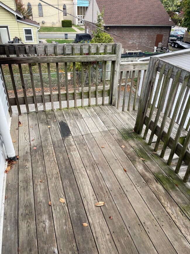 Foto del edificio - 498 Ringwood Ave