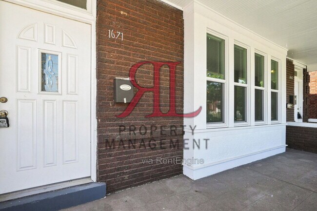 Building Photo - 1671 Bryden Rd
