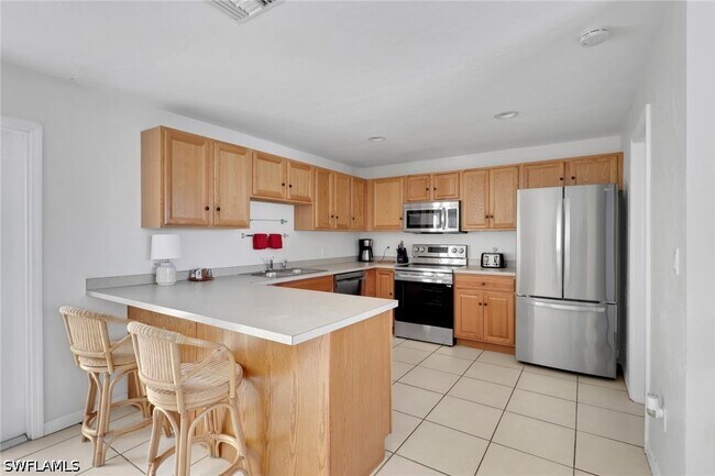 Foto del edificio - 2772 Riverview Dr