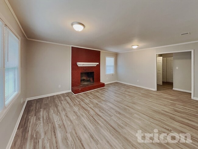 Building Photo - 6304 Clearwater Dr