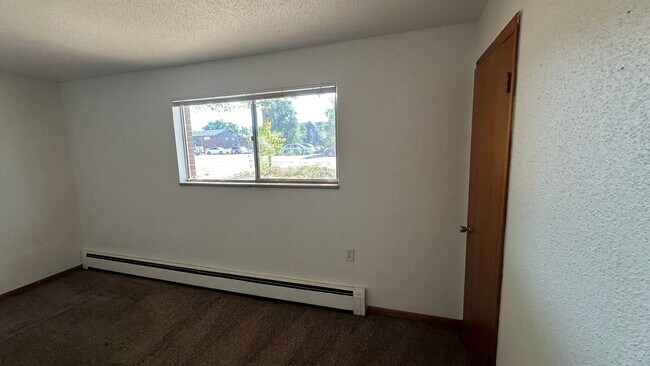 Foto del edificio - 1313 Burton Ct