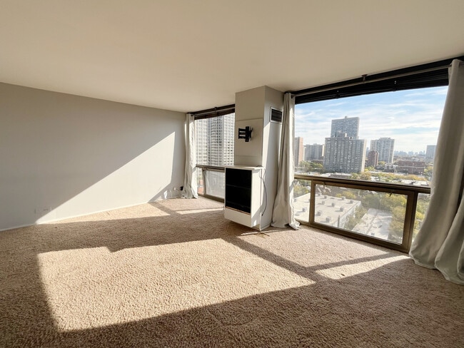 Foto del edificio - 4343 N Clarendon Ave