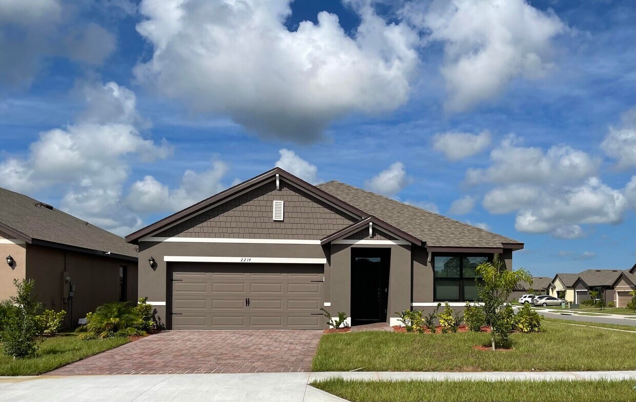 Primary Photo - 2214 Capital Dr SE