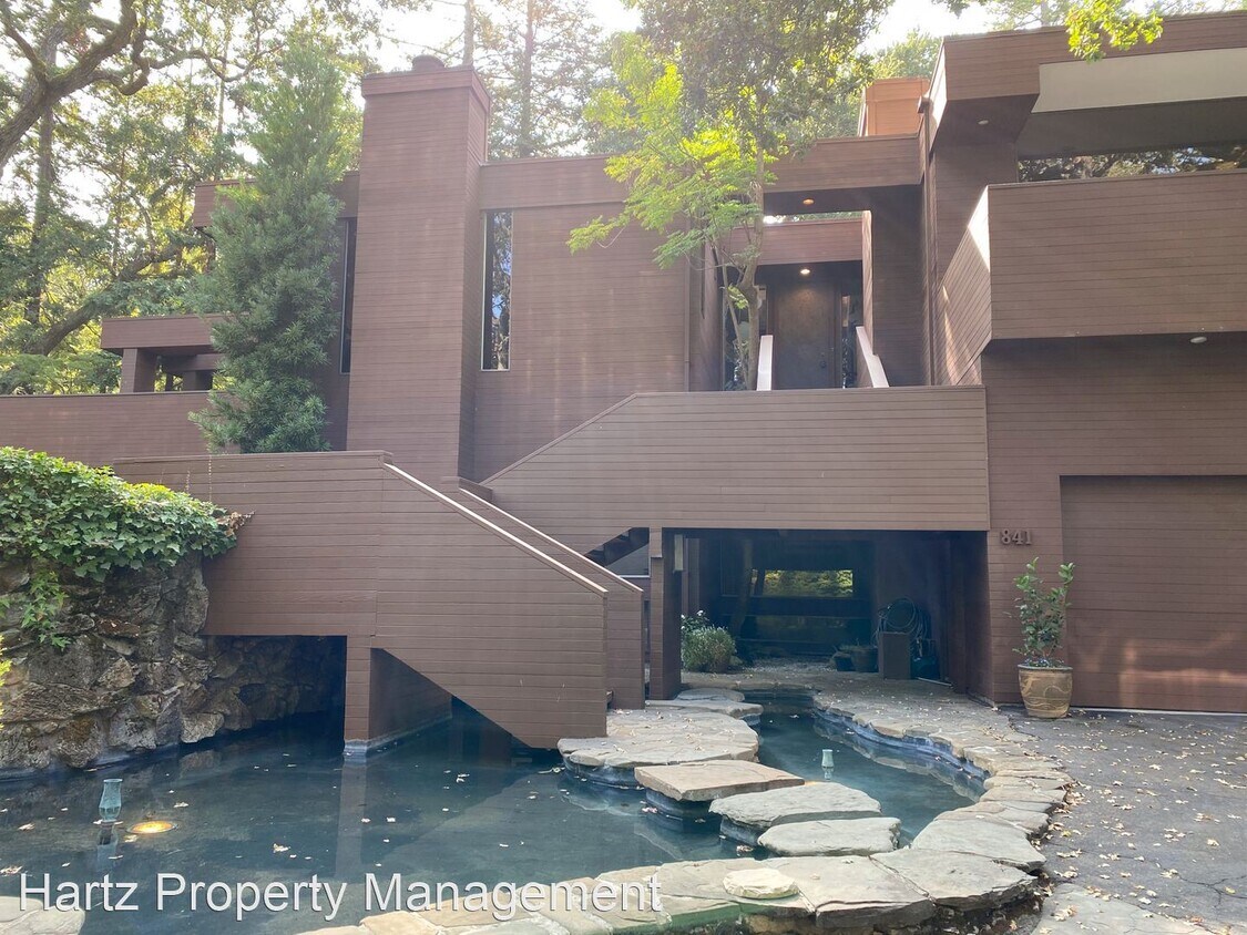 Foto principal - 3 br, 2.5 bath House - 841 Kirkcrest Road