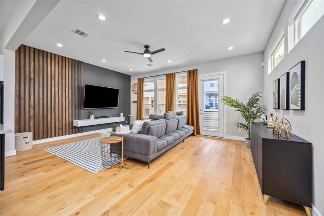 Foto del edificio - 5821 Kansas St