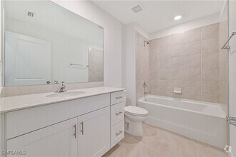 Building Photo - 4022 San Clemente Ct