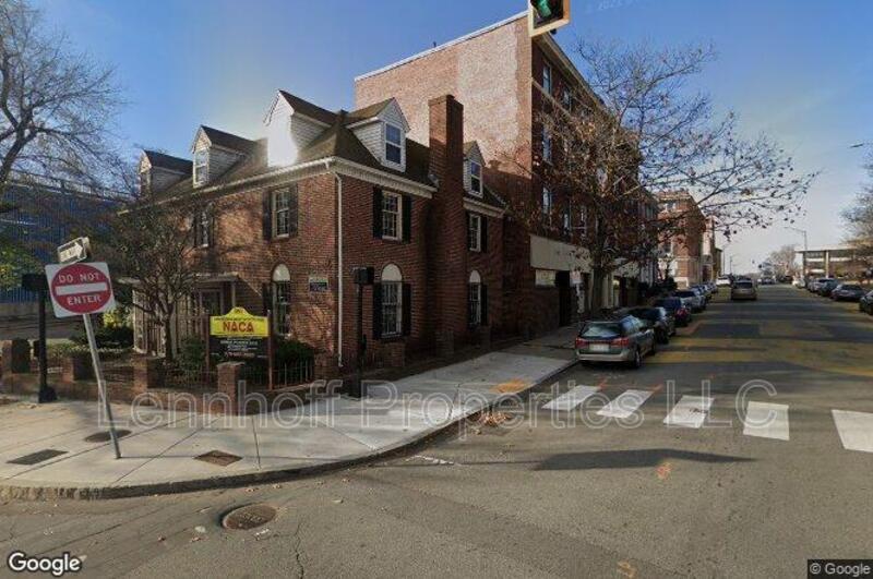Building Photo - 30 Lawrence St