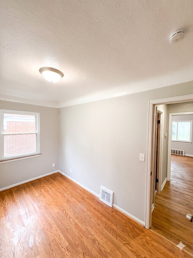 Foto del edificio - 26230 Briardale Ave