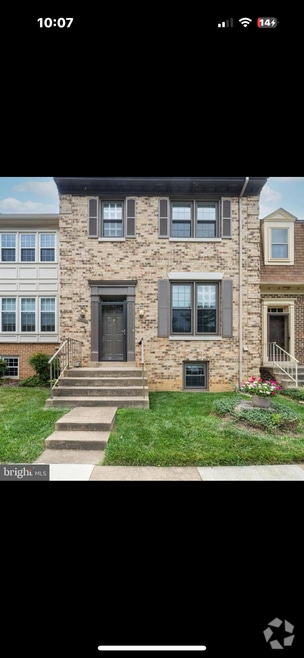 Building Photo - 2883 Kelly Sq