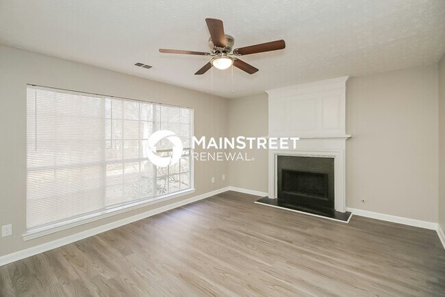 Building Photo - 4 Bedroom Pet-Friendly Home in Riverdale, ...