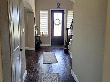Building Photo - 660 Darian Dr
