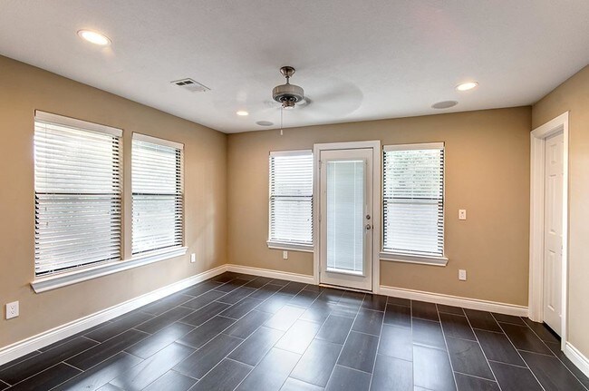 Foto del edificio - 3102 Hamilton St