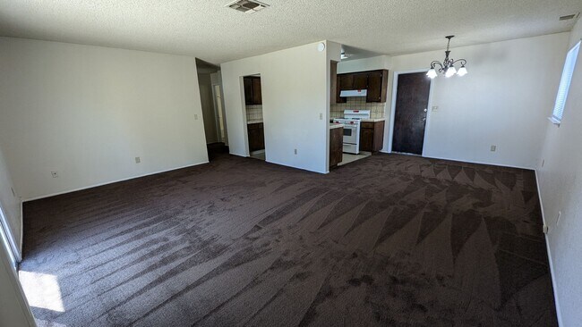 Foto del edificio - Wonderful 3 Bedroom 2 Bath House in a Grea...