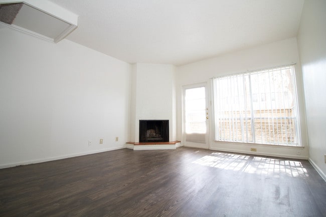 Foto del edificio - Woods of Brookhollow