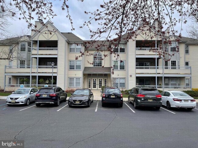 Foto del edificio - 204 Salem Ct