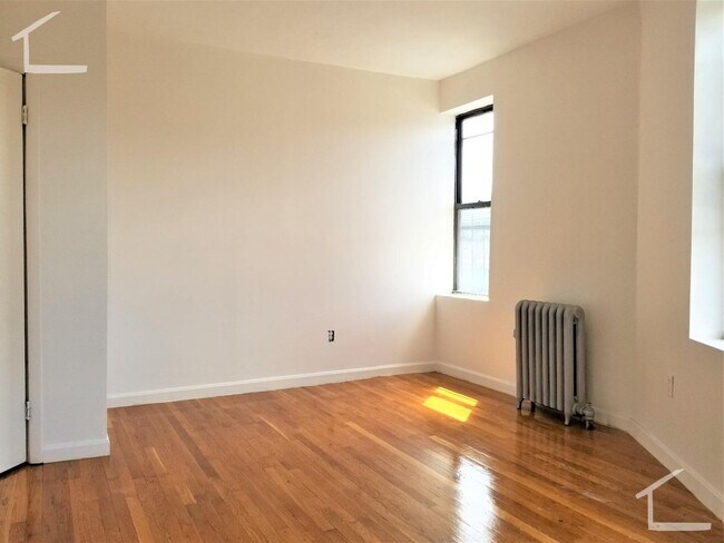 Foto del edificio - Best Budget 2-bed near BU!  Near T, Heat a...